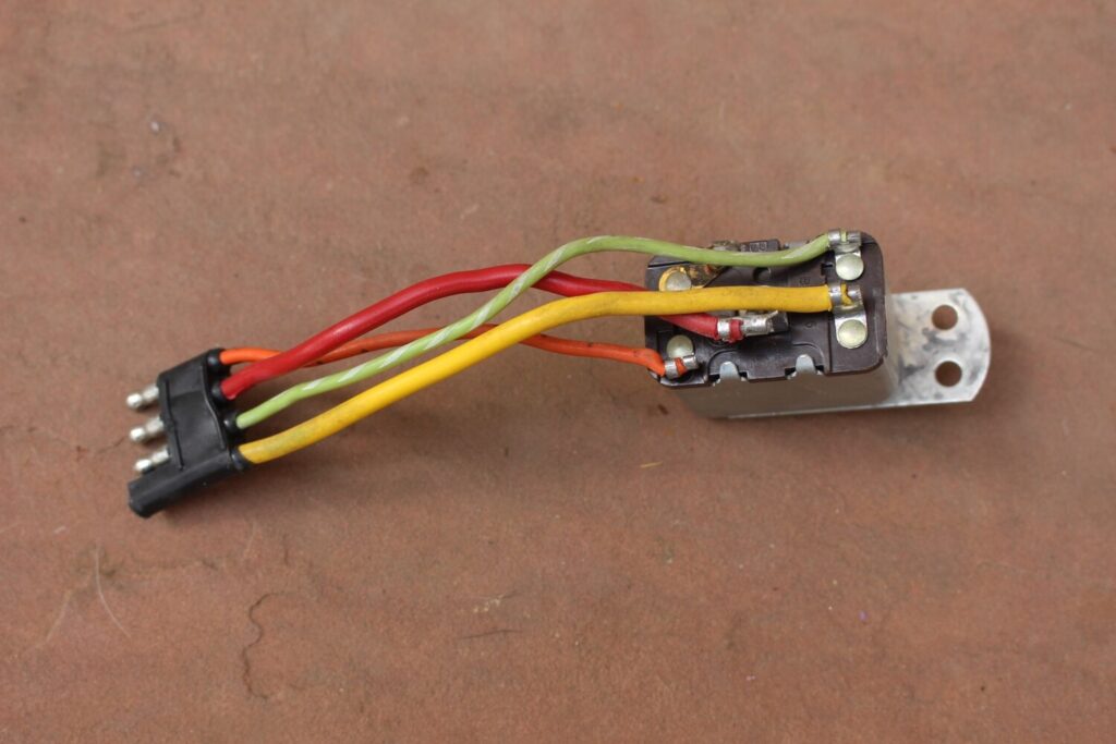 1966 Lincoln 4-wire Turn Signal Relay NORS